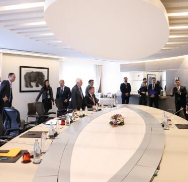 Qeveria thotë se Vuçiq pati kërkesa që e zhbëjnë marrëveshjen bazike, aneksin e zbatimit dhe Propozimin e ri të Pesëshes