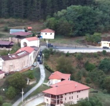 Fshati Banjskë një muaj pas sulmit terrorist
