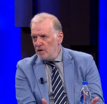 “Asociacion për njohje de-facto”, Pollo: Macron, Scholz thanë diçka që Borell e Lajçak nuk arrijnë ta thonë kurrë