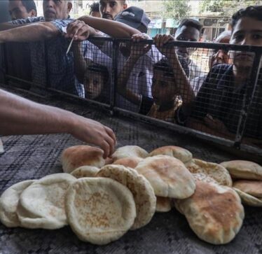 Fëmijët në Gaza: Mezi sigurojmë bukën për ta kaluar ditën