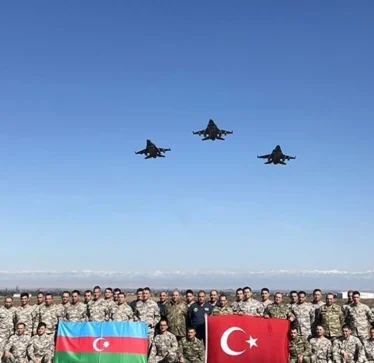 Turqia dhe Azerbajxhani zhvillojnë stërvitje të përbashkët ushtarake