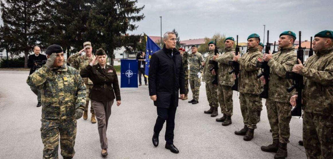Shefi i NATO-s: 93 ushtarë tanë u lënduan në Kosovë, do ta ruajmë stabilitetin në rajon