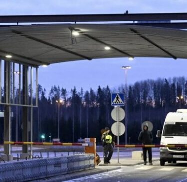 Finlanda e gatshme të mbyllë edhe pikën e fundit kufitare me Rusinë