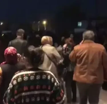 Dy tërmete të njëpasnjëshme godasin Turqinë, frikë te banorët