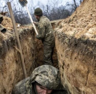 Zelensky bën thirrje për fortifikime të reja mes frikës se lufta mund të zgjerohet