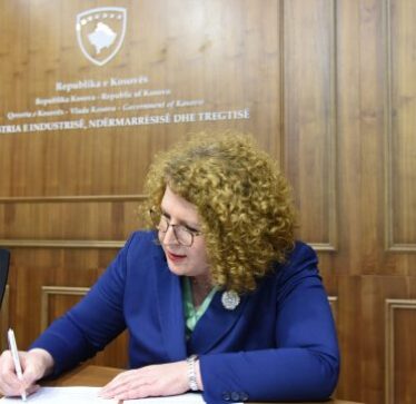 Hajdari me vendim të ri, cakton çmimin dhe masa tjera mbrojtëse për çmimet e naftës