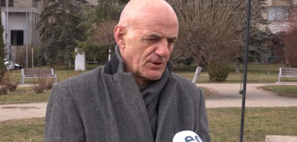 Ish-komandanti i FSK-së: Serbia po i stërvitë serbët lokalë në kazermat rreth Kosovës