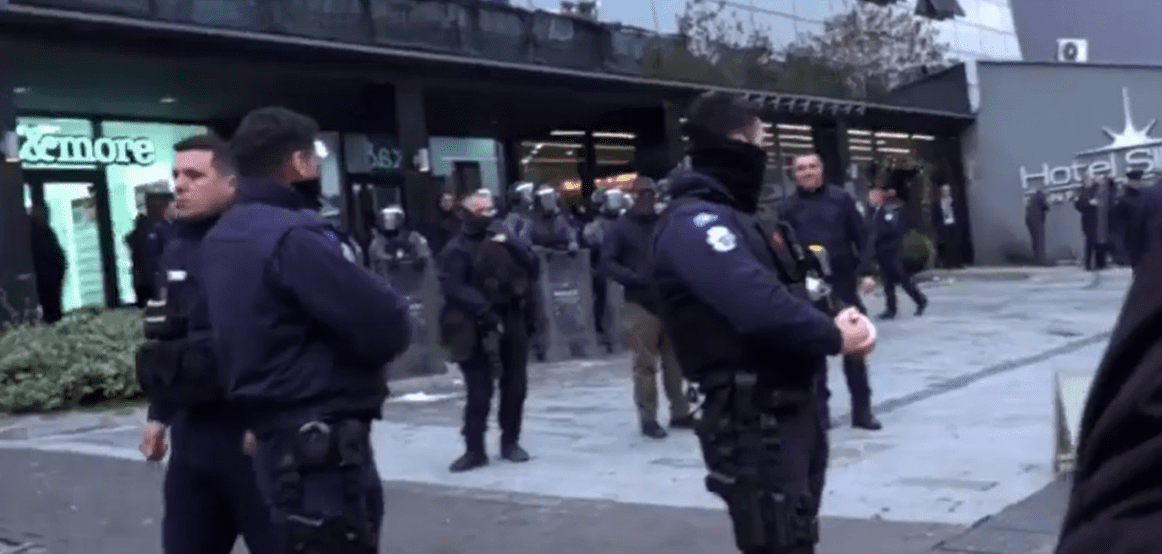 Eskalon protesta e PSD-së kundër kryetares së Speciales: Ka arrestime
