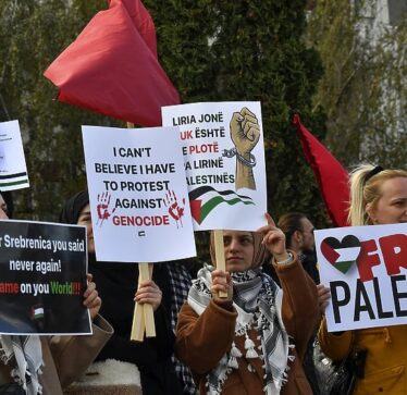 Vendet e BE-së ndalojnë protestat pro-palestineze, demonstruesit mblidhen pavarësisht masave