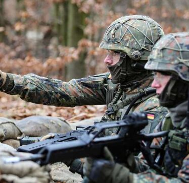 Figurë e shquar e opozitës gjermane paralajmëron: Trupat tona mund të luftojnë maksimumi dy ditë