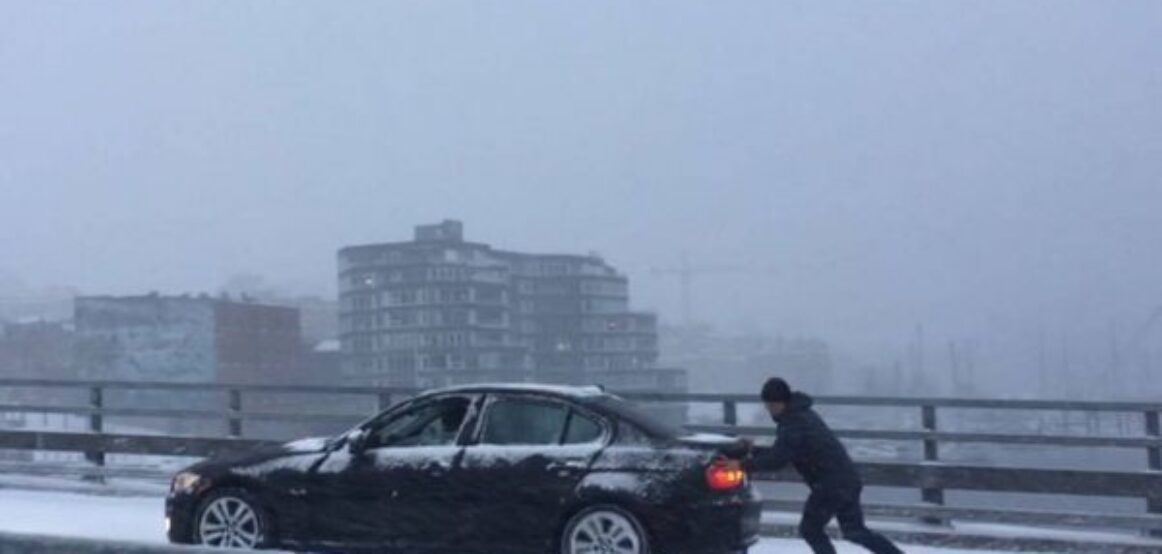 Reshjet e dendura të borës, Policia ka një apel për ngasësit