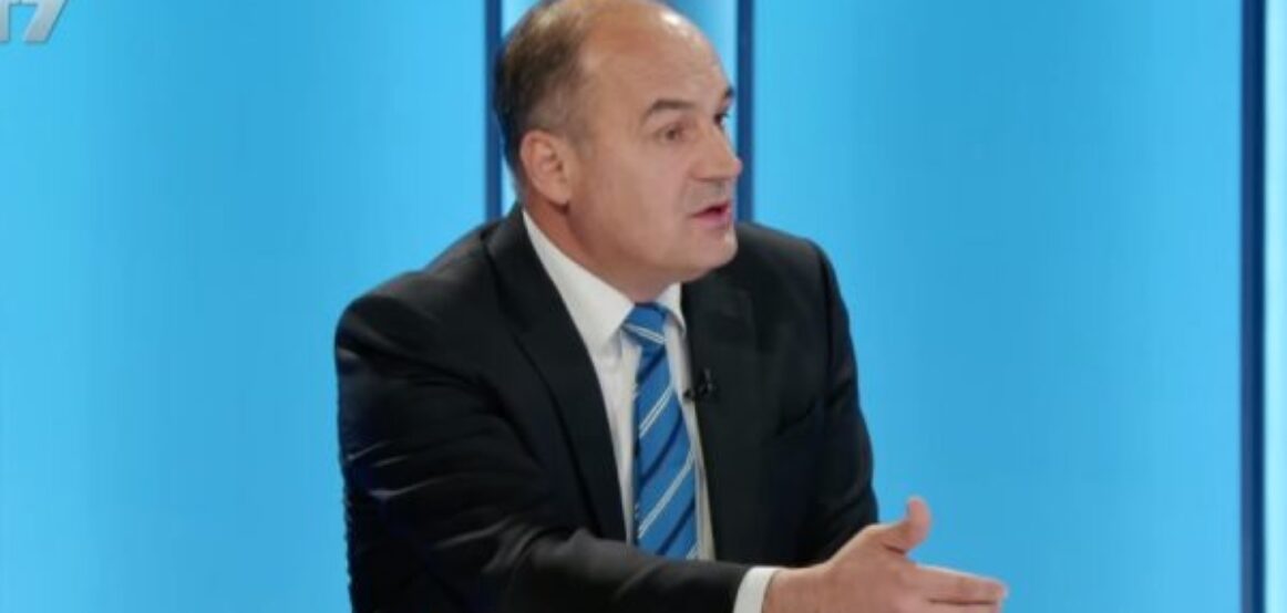 Hoxhaj: Kurti sikurse e ka pranuar fshehtë edhe po e mban fshehtë Asociacionin nga të gjithë
