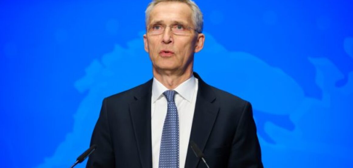 Stoltenberg thotë se NATO po shqyrton nëse shtimi i trupave në Kosovë duhet të jetë më afatgjatë