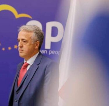 Hamiti: Kurti po bën dredhi me Asociacionin, urojmë të mos jetë i vërtetë Drafti i fundit