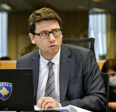 Murati i reagon Abdixhikut që tha se Komuna ndau 5 mln për Termokosin: Tash e një vit kemi financuar 80 mln euro