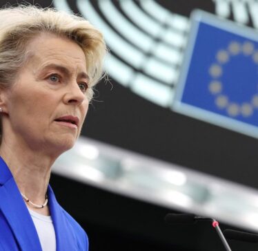 Komisioni Europian i jep dritën jeshile fillimit të negociatave për anëtarësimin e Ukrainës në union