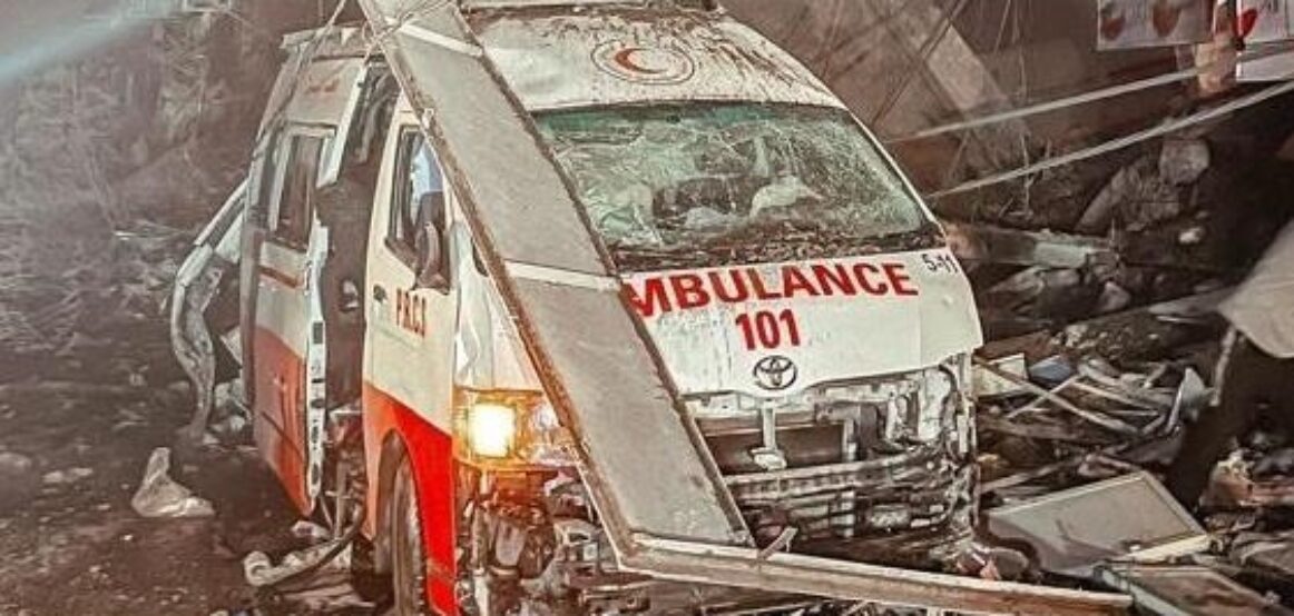 Gjysmëhëna e Kuqe Palestineze: Izraeli godet ambulancat dhe bllokon qasjen tek të plagosurit