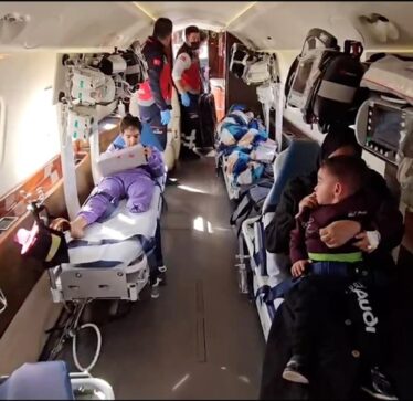 Avioni-ambulancë i Turqisë dërgon tre fëmijë të plagosur nga Gaza