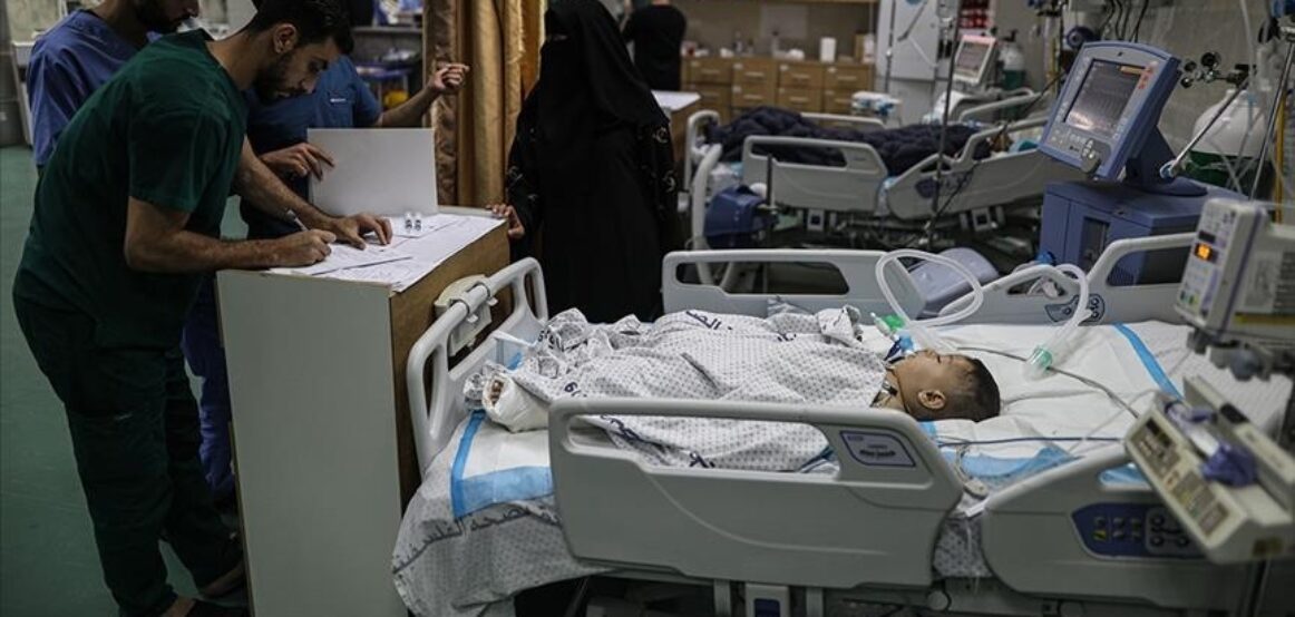 Kirurgu britanik flet për 40 ditët në Gaza: Qëllimi i luftës shkatërrimi i Gazës dhe popullit të saj