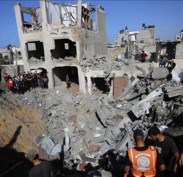 Raportohet për shumë viktima pasi avionët izraelitë godasin një lagje banimi në Gaza
