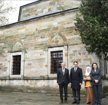 Ambasadori i Turqisë në Kosovë vizitoi varrin e Sulltan Muratit l