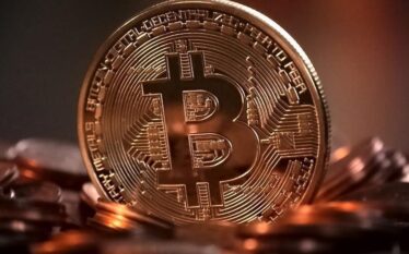 Bitcoin arrin nivelin më të lartë që nga maji 2022