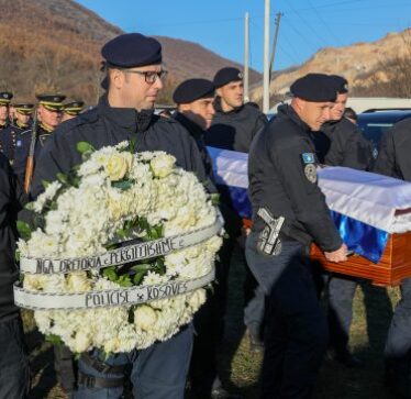 I jepet lamtumira e fundit policit që vdiq në Jarinje