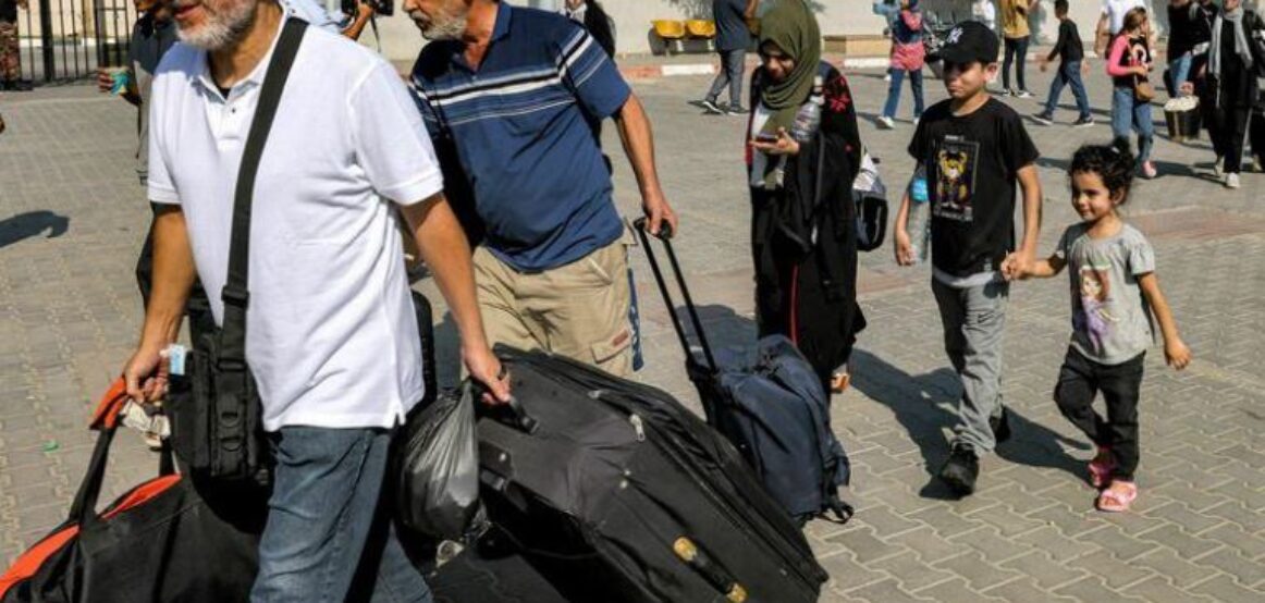 UNRWA: 1.9 milionë njerëz janë zhvendosur në Gaza që nga 7 tetori