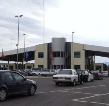 Aktakuzë kundër 12 zyrtarëve policor, 2 zyrtarëve doganorë për marrje të ryshfetit