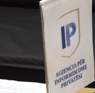 Për shkelje të privatësisë dhe informimit, u gjobitën 18 institucione e kompani