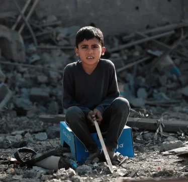 Sistemi i kujdesit shëndetësor në Gaza është gati të shembet, popullsia kërcënohet nga një epidemi sëmundjesh