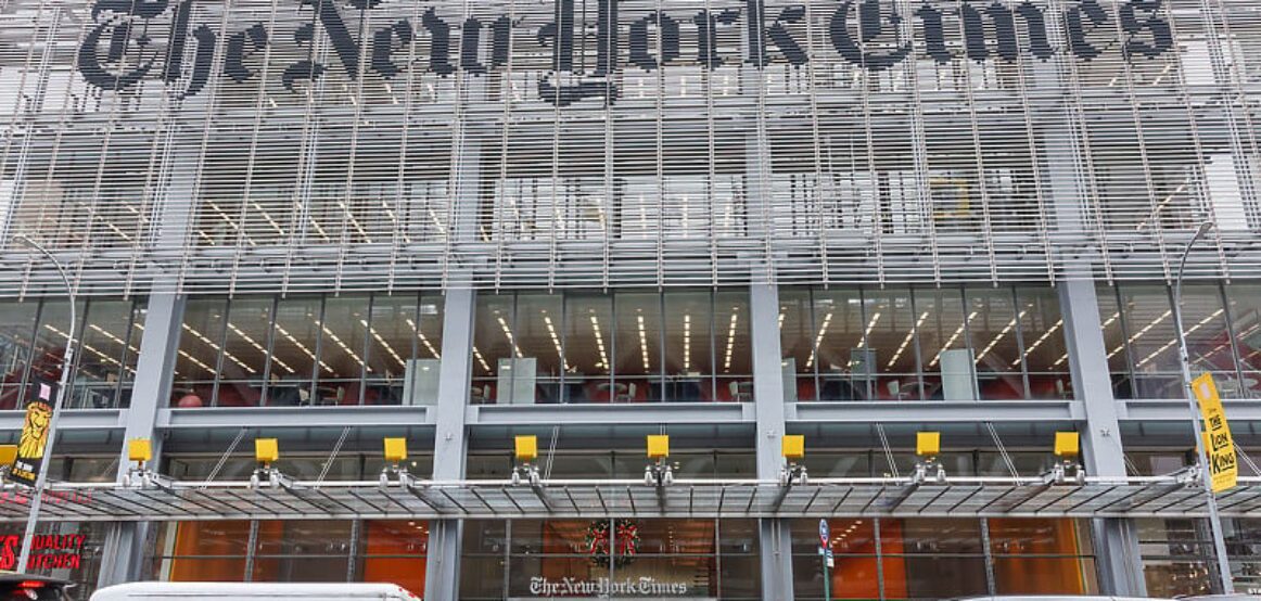 New York Times paditi krijuesit e ChatGPT për vjedhjen e miliona teksteve