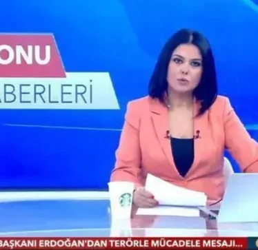 Në Turqi/Spikere u pushua nga puna pasi u shfaq në kamera me një filxhan Starbucks