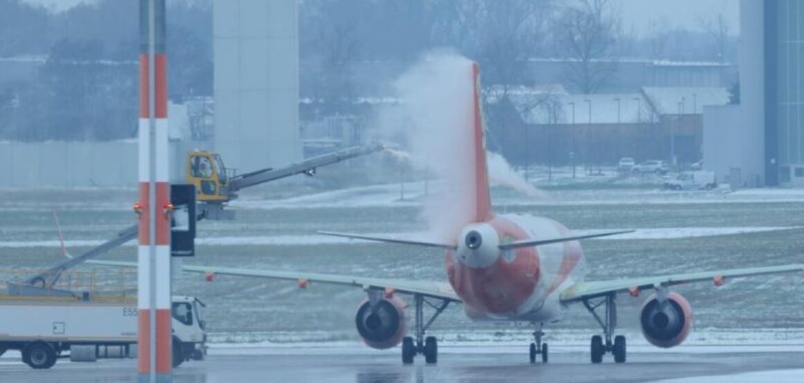 Pezullohen rreth 320 fluturime në Munich, shkak reshjet e shumta të borës