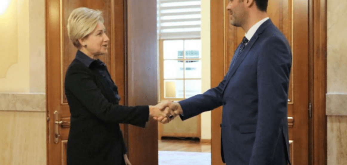 Konjufca takon ambasadoren e re të Letonisë në Kosovë, detaje se çka folën