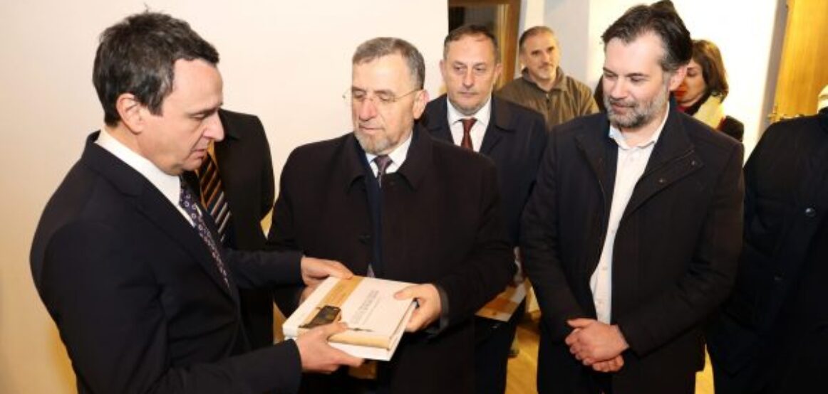 Kurti dhe Naim Tërnava vizitojnë xhaminë e Çarshisë së Novobërdës, BIK’u jep detaje