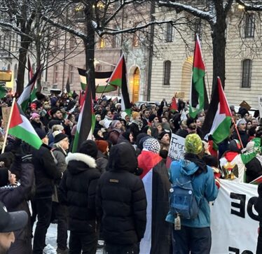 Suedi, protestë në mbështetje të Palestinës para ambasadës së Izraelit