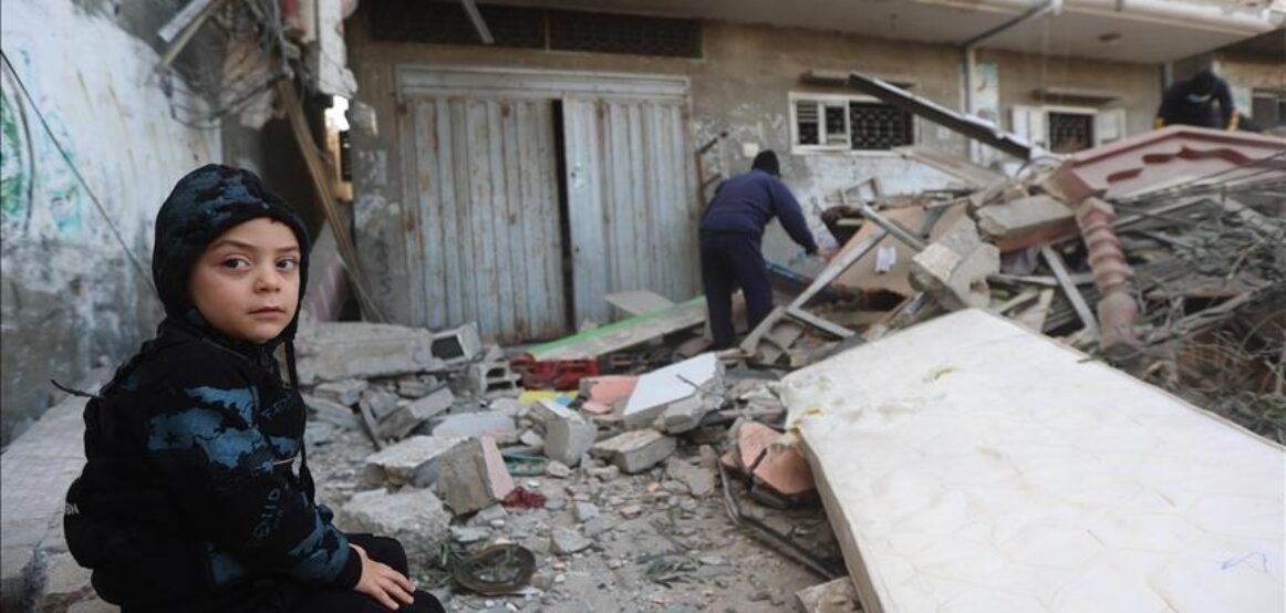 Agjencia e OKB-së: Sulmet e Izraelit në Gaza po pengojnë aktivitetet humanitare