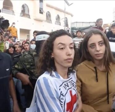 Familjarët e pengjeve izraelite të mbajtur në Gaza: Indiferenca ndaj nesh është e “turpshme”