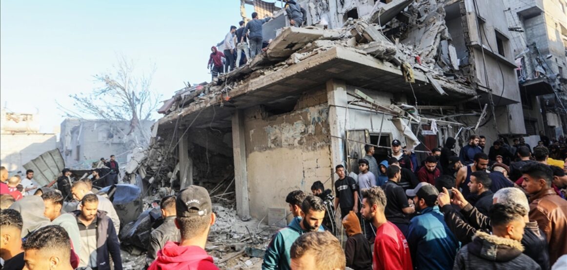 Familjet e pengjeve izraelite: Sulmet në Gaza vendosin në rrezik jetën e të afërmve tanë