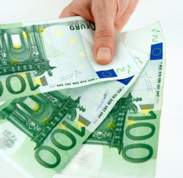 Në këtë komunë propozohet ndarja e 300 eurove për fëmijët e lindur më 2024 dhe 500 euro për çiftet e reja