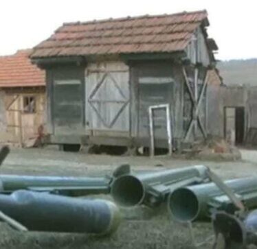 Sulmi i dytë i forcave serbe ndaj Jasharajve në vitin ’98, Kurti e përshkruan në detaje: Atë ditë rreth orës 05: 25 të mengjesit…
