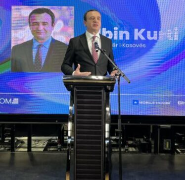 Kurti në ceremoninë e hapjes së ekspozitës së mobiljeve të Kosovës në Cyrih, shefi i kabinetit jep detaje