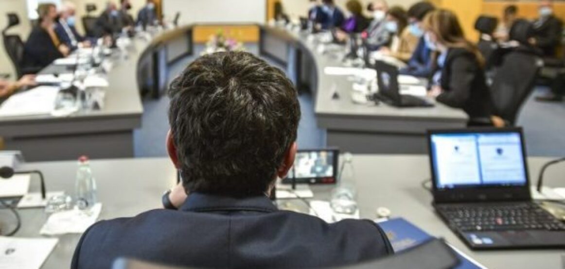 Qeveria mban mbledhje elektronike, ZKM-ja tregon për vendimet që u morën