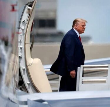Trumpi dënohet me mbi 83 milionë dollarë për shpifje ndaj Carollit