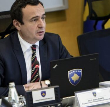 Qeveria mban mbledhje elektronike, e aprovon një transfer financiar