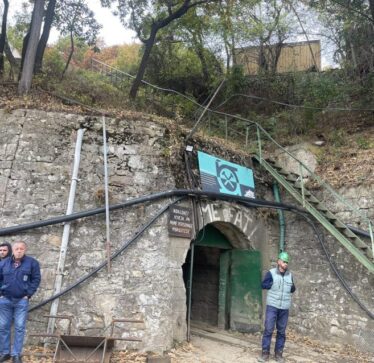 12 minatorë të lënduar nga acidi sulfurik, dy prej tyre po trajtohen në Oftalmologji