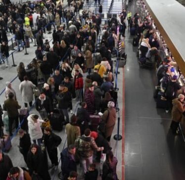 Zëdhënësja e Aeroporti: Më 1, 2 dhe 3 janar mbi 10 mijë udhëtarë më shumë sesa në periudhën e njëjtë të vitit 2023