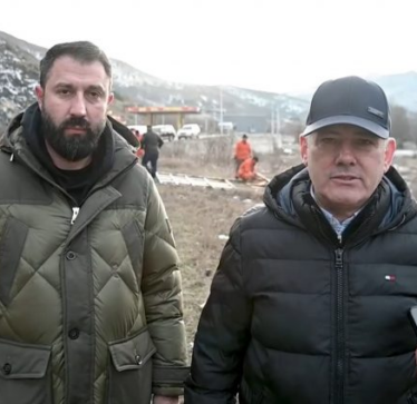 Largohet bilbordi ilegal në Zveçan, Sveçla: Simboli i vetëm i Serbisë në Kosovë do të jetë ambasada e saj në Prishtinë