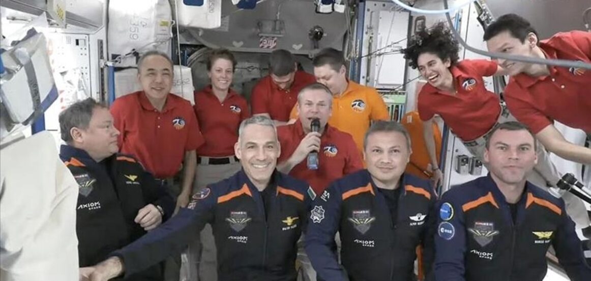 Ekuipazhi i misionit hapësinor Ax-3 hyn në Stacionin Ndërkombëtar Hapësinor